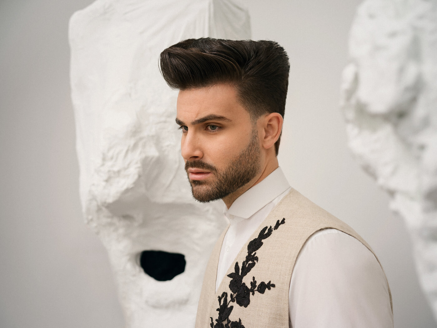 Shiny Pompadour by MOSER Shiny Pompadour by MOSER
